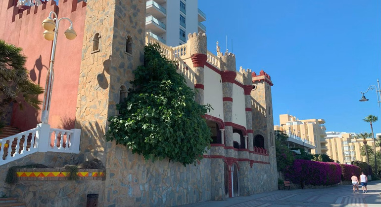 Don Quijote en Benalmádena: juego de exploración autoguiado
