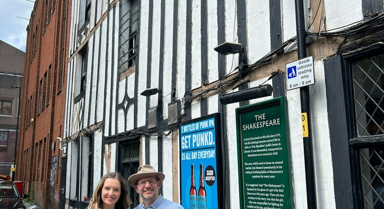 Asesinato en Mánchester: juego de exploración autoguiado y recorrido a pie