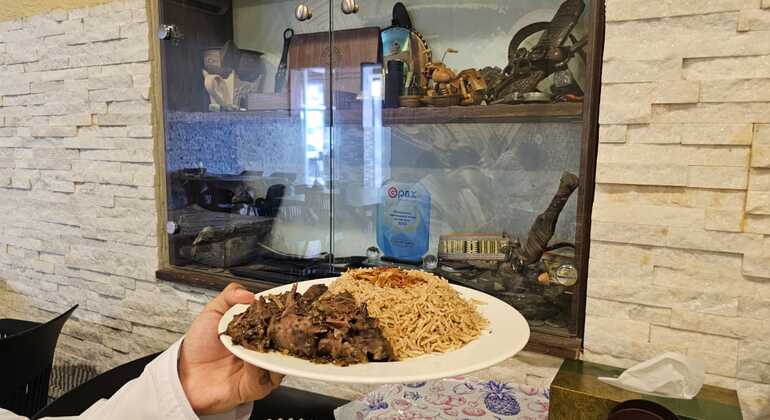 Muscat: Omanische kulinarische Tour mit Shuwa und Halwa
