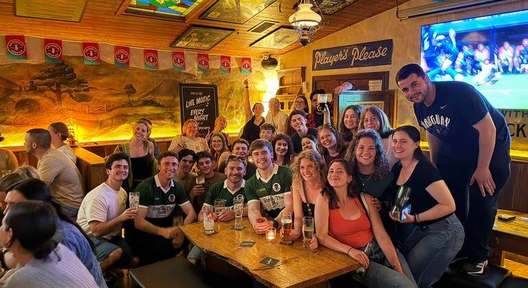 Traditional Irish Music Pub Crawl with Pint Pour 