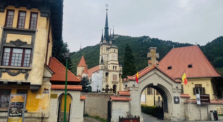 La sorcière errante de Brașov : jeu d'exploration en autonomie et visite guidée à pied