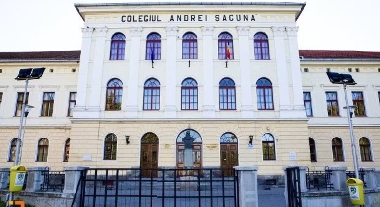La sorcière errante de Brașov : jeu d'exploration en autonomie et visite guidée à pied