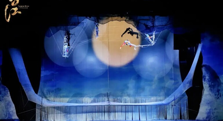 Chongqing: «The Grand Illusion», espectáculo acrobático inmersivo