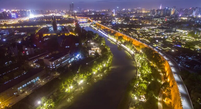 Nankín: Crucero nocturno por el río Qinhuai exterior para adultos