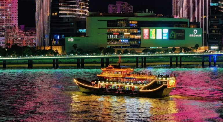 Croisière nocturne sur le Lujiang : une sonate de lumières flottant sur la mer