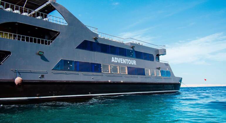 Excursión en barco «Hurghada Adventures» 