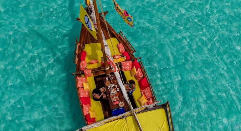 „The Grand Safari Blue“: Dhow-Kreuzfahrt, Meeresfrüchte-Festmahl und Inselentdeckung