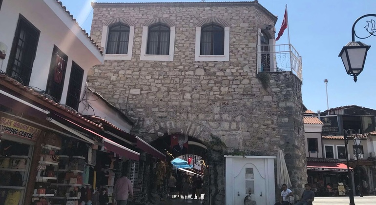 La culture ottomane à Kusadasi : jeu d'exploration en autonomie