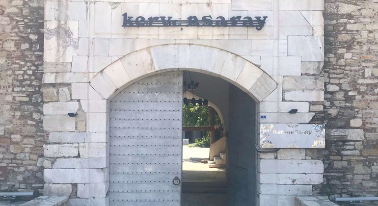 La culture ottomane à Kusadasi : jeu d'exploration en autonomie