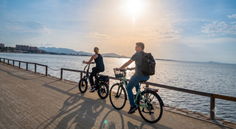 E-Bike-Tour durch Cabo de Palos und La Manga bei Sonnenuntergang