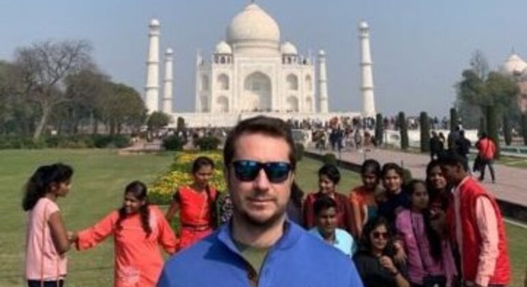 Taj-Mahal-Sonnenaufgangstour mit dem Auto ab Delhi