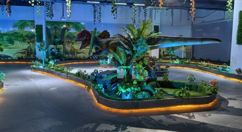 Shenzhen: Mowan Ice Sculpture Park Entry Ticket