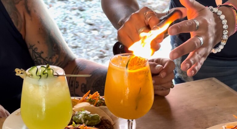 Passeggiata nel centro di Cozumel: esperienza alla distilleria di rum e gin