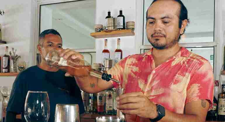 Passeggiata nel centro di Cozumel: esperienza alla distilleria di rum e gin