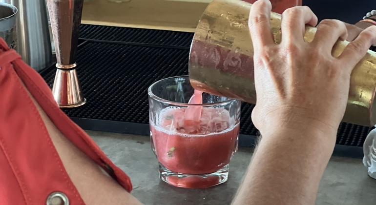 Passeggiata nel centro di Cozumel: esperienza alla distilleria di rum e gin