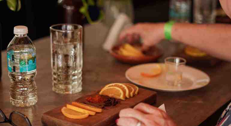 L'arte del mezcal: degustazione e pranzo nel centro di Cozumel
