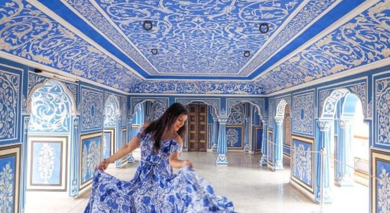 Full-Day Jaipur Sightseeing Tour by Private Car with Local Guide