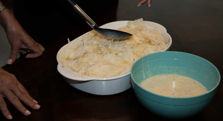 Kochen und speisen Sie gemeinsam mit einem Einheimischen in einem traditionellen kretischen Haus