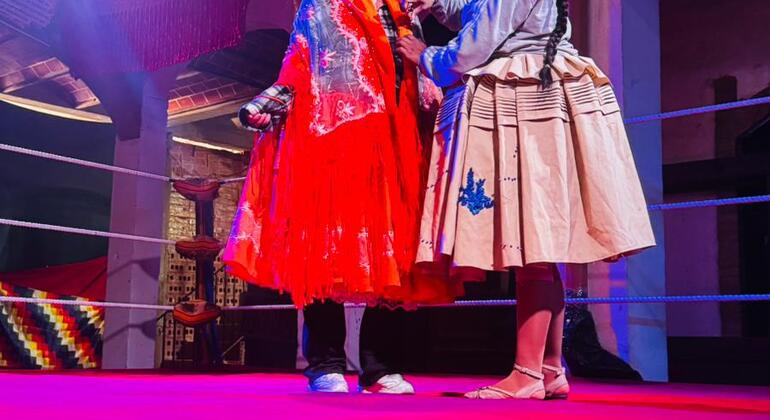 Espectáculo de lucha libre de las cholitas y visita a la galería de arte