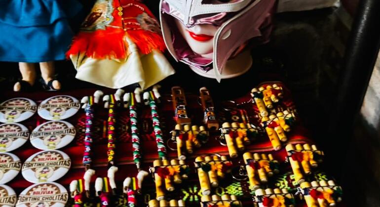 Espectáculo de lucha libre de las cholitas y visita a la galería de arte
