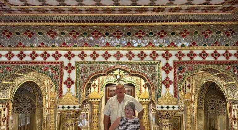 Pink City Tour: Walk, Taste & Discover like a Local