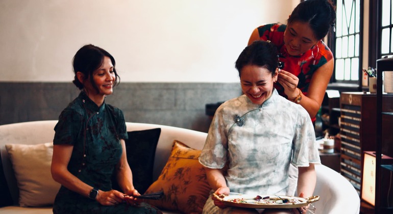 Taiwanese Tea Ceremony Workshop & Tea Tasting Experience with Qipao