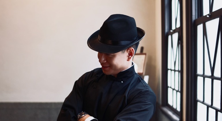 Taiwanese Tea Ceremony Workshop & Tea Tasting Experience with Qipao