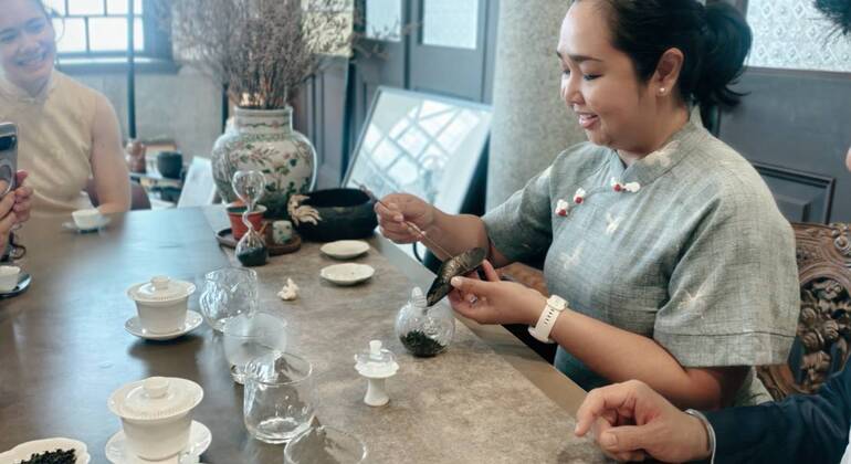 Taiwanese Tea Ceremony Workshop & Tea Tasting Experience with Qipao