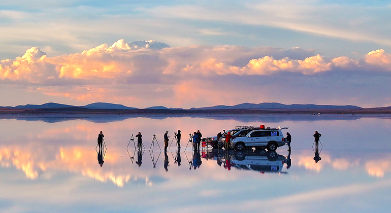 Excursión de ida y vuelta a Uyuni: visita guiada de día completo al Salar de Uyuni y sesión fotográfica