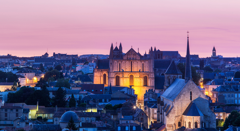 Top Poitiers: Selbstgeführtes Erlebnis mit der DareMapp-App