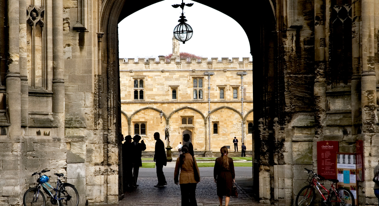Top Oxford: Experiencia Auto Guiada por Aplicación DareMapp
