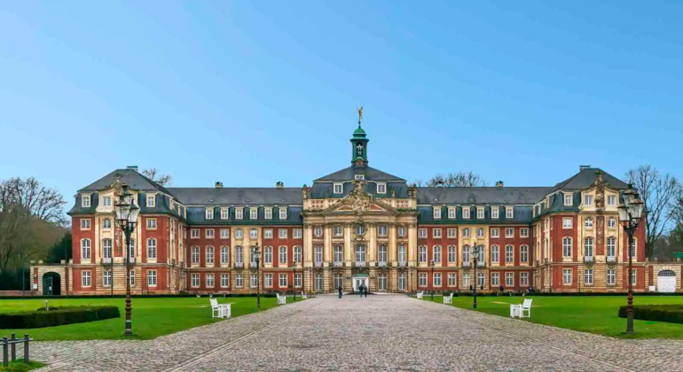 Top Münster: Experiencia Auto Guiada por Aplicación DareMapp