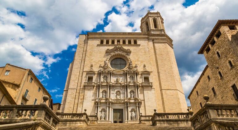 Top Girona: Experiencia Auto Guiada por Aplicación DareMapp