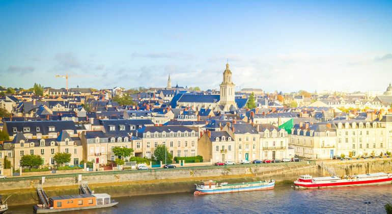 Top Angers: Self-Guided Tour Using the DareMapp App