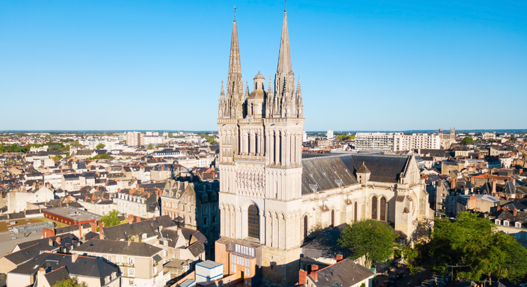 Top Angers: Self-Guided Tour Using the DareMapp App