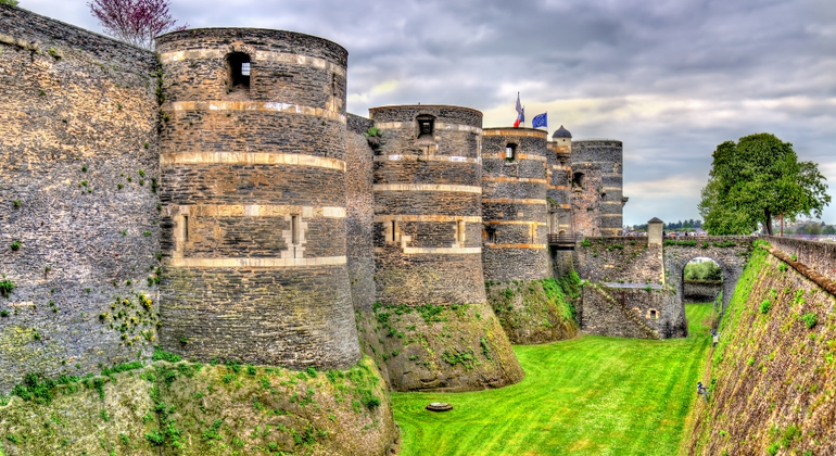 Top Angers: Self-Guided Tour Using the DareMapp App