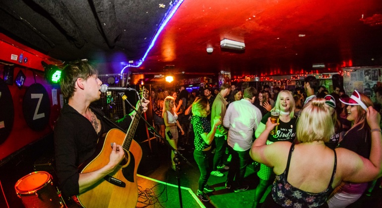 Generation Pub Crawl Dublin
