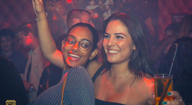Leidseplein Pub Crawl and Nightlife Tour