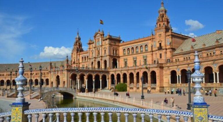 Two Hours Panoramic Walking Tour of Seville