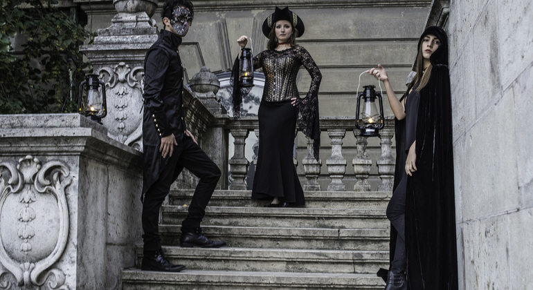 Bloody Tales from within the Castle Walls - Night Walking Tour