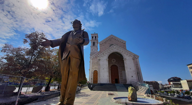 Explore Kosovo: Group Tour to Pristina and Prizren from Skopje
