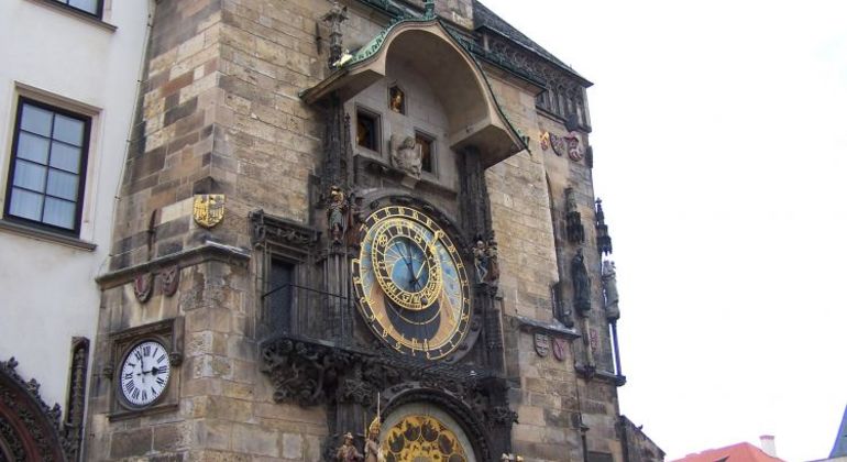 Best of Prague Tour: Castle Area, Bus & River Cruise