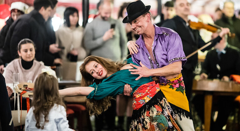 Budapest Dinner Cruise on the Danube with Folklore Show & Live Music