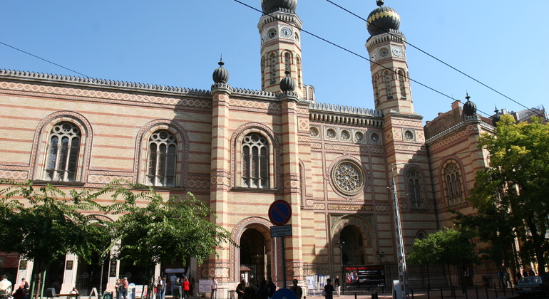 Jewish Heritage Essential Tour of Budapest