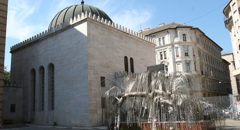Jewish Heritage Essential Tour of Budapest