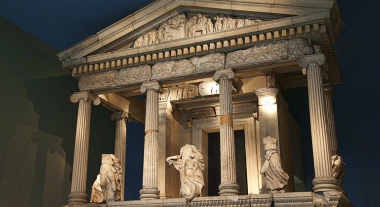 Tour of the British Museum in London