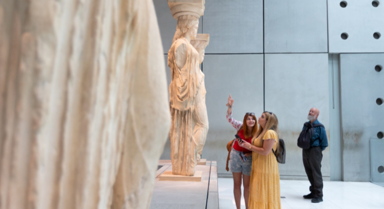 Athens City Tour & Acropolis Museum