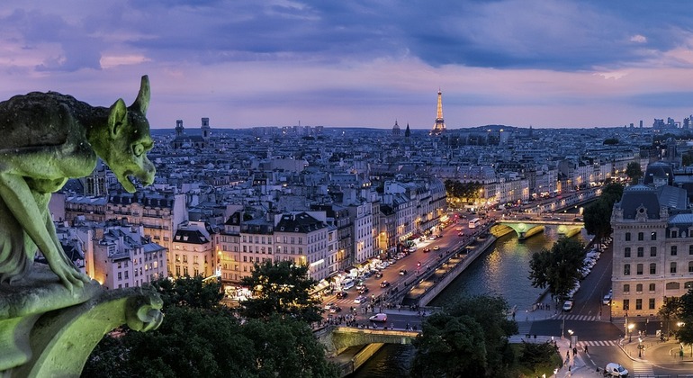Night Tour of Paris: Magic of the Illuminated City of Love