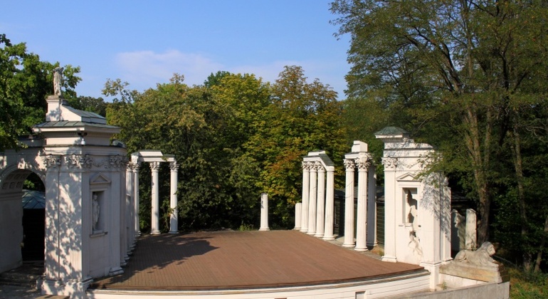 Warsaw Must-Sees by Retro Fiat Private Tour