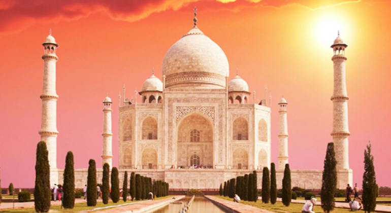 Sonnenaufgangstour zum Taj Mahal am selben Tag